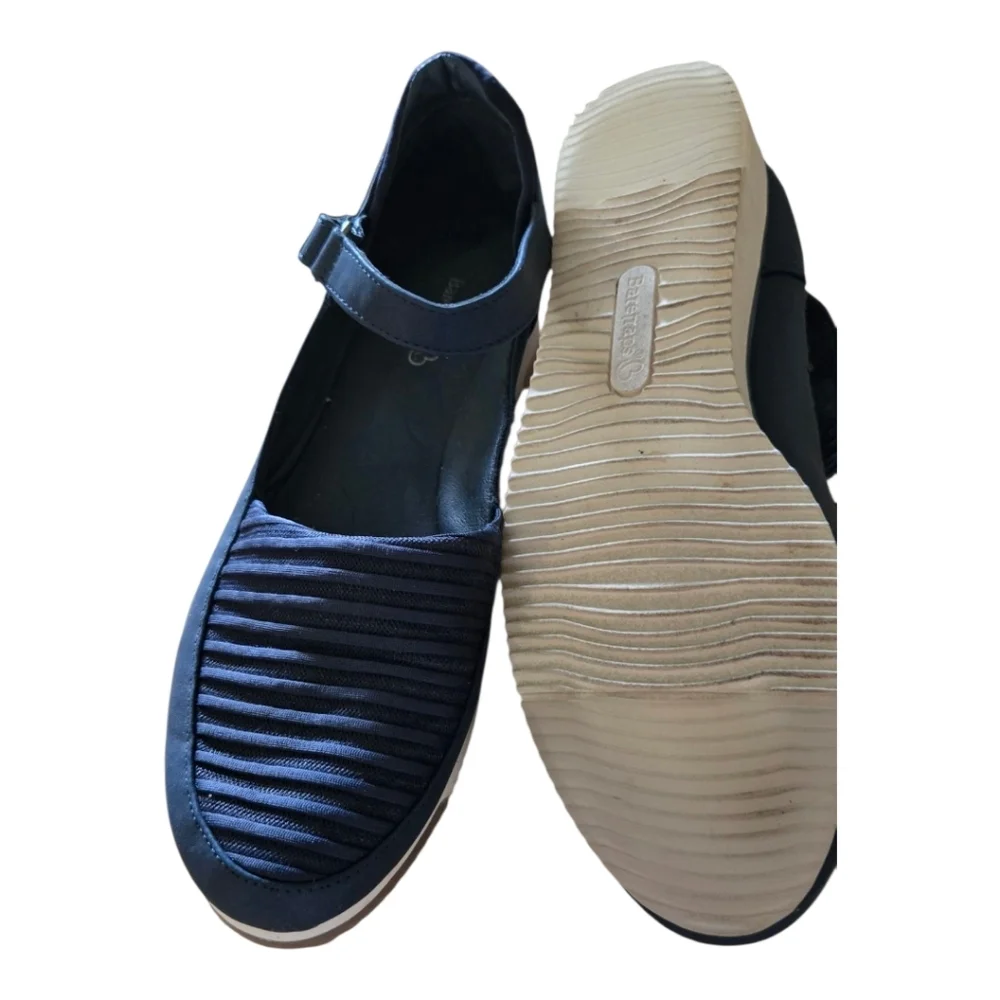 Womens  Baretrap 